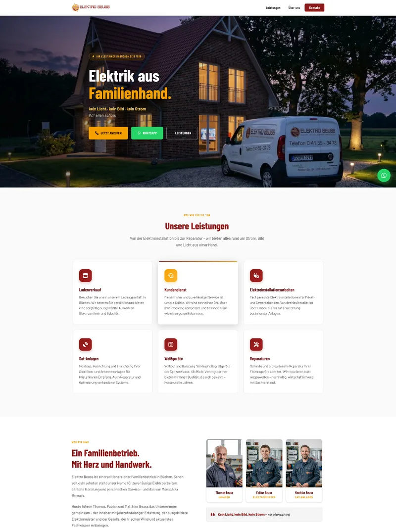 Website-Gestaltung für einen Elektro-Familienbetrieb: Hero mit beleuchtetem Haus und Firmenwagen bei Nacht, Headline „Elektrik aus Familienhand"